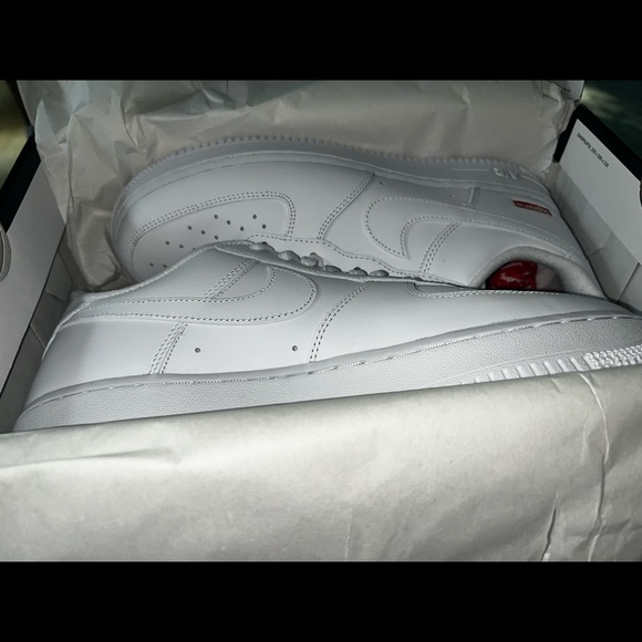 Nike | supreme x Air Force 1 Low’ | Box logo - white | size M8.5 | Brand new!! - Picture 9 of 13